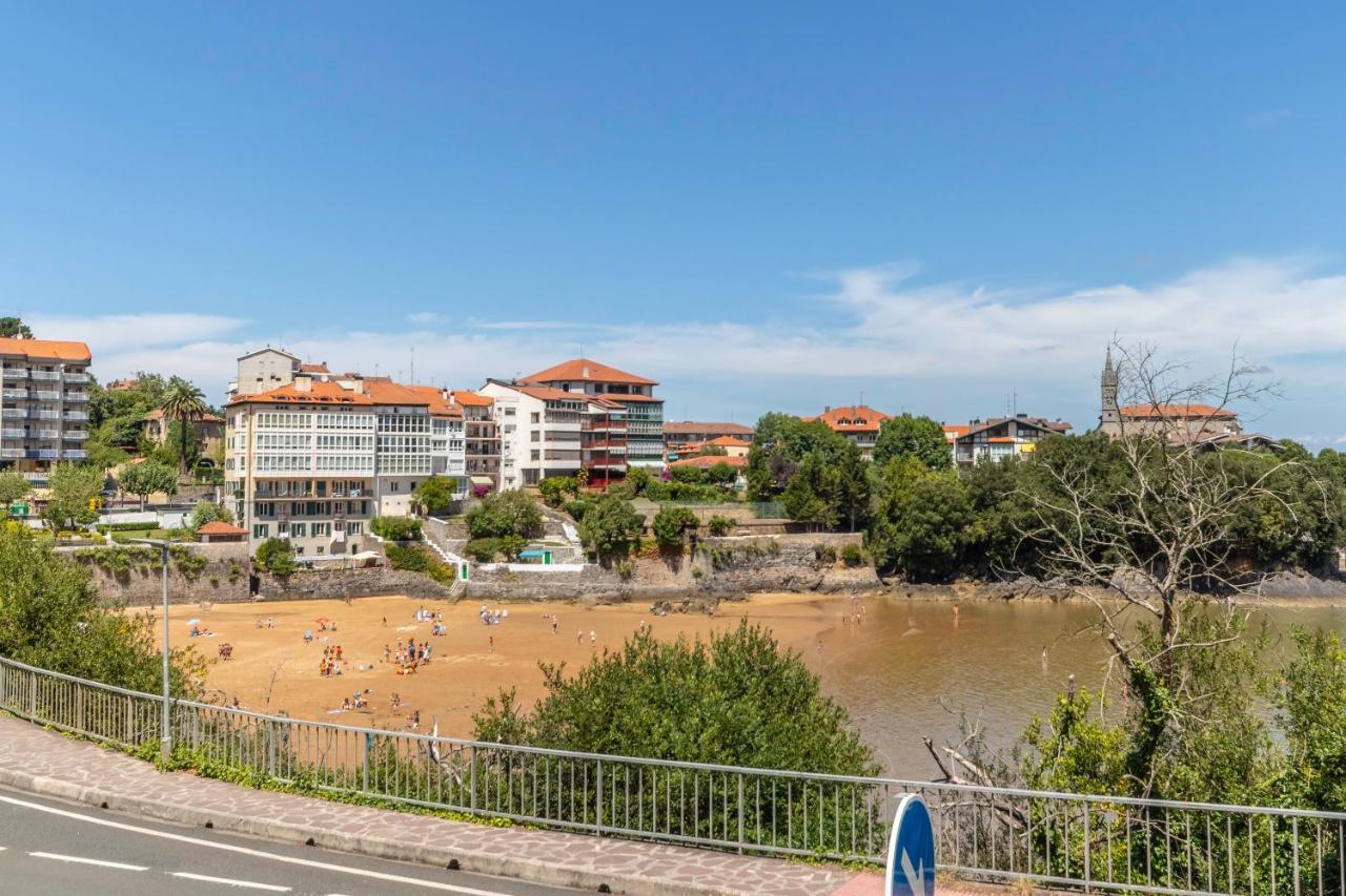 Antigua Casa De Escritor En La Playa De Mundaka Apartment Exterior photo
